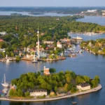 En vy över Stockholm, med skärgården i bakgrunden, tagen på en RIB Speedboat-tur